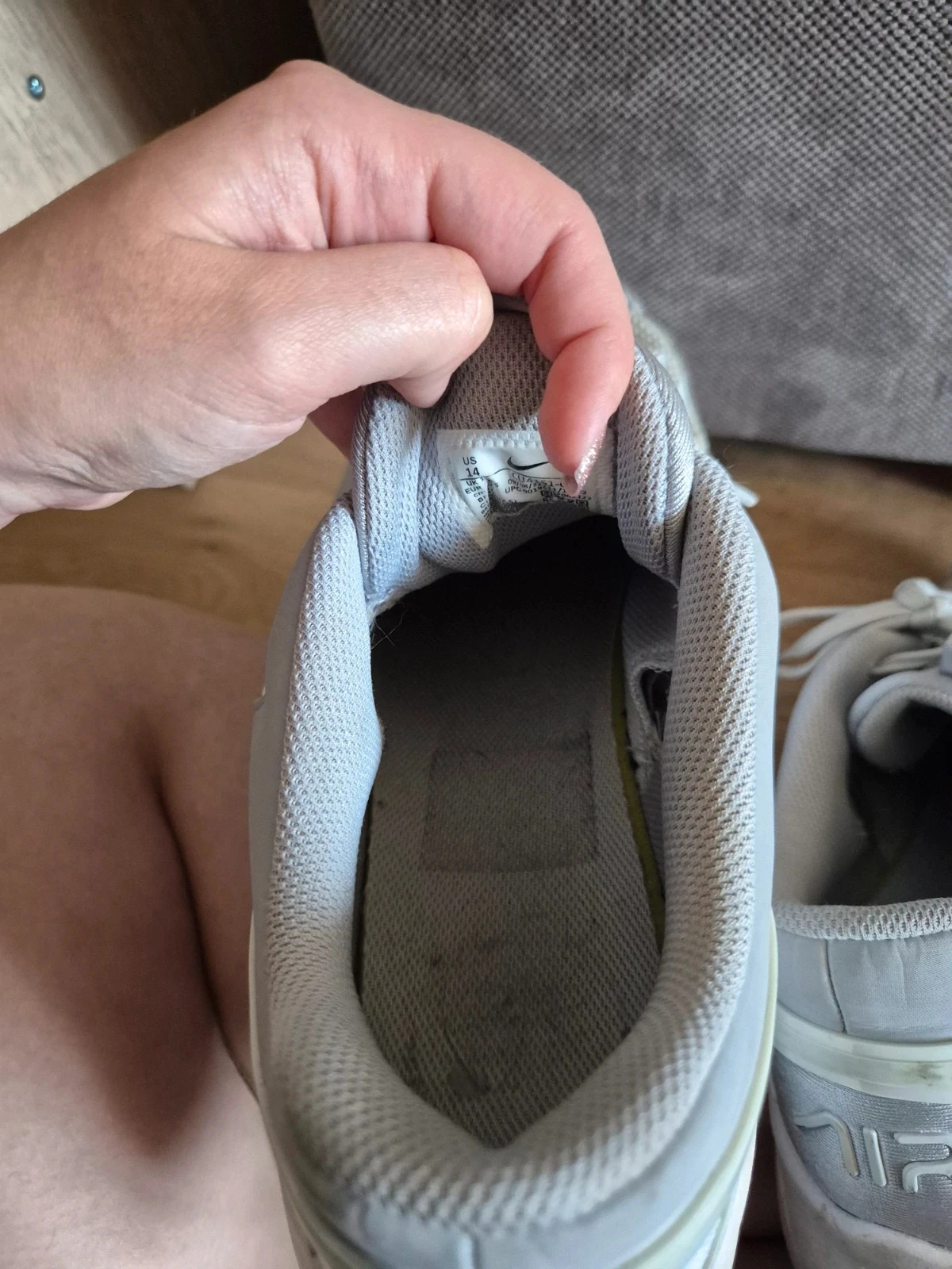 Baskets nike air max bolt grises et blanches 48,5 – photo 11